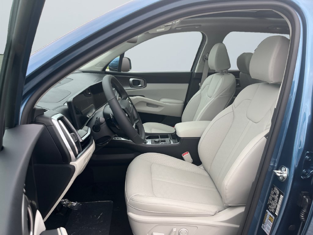 New 2026 Kia Sorento EX w/ EX Premium Package AWD/4WD image 9