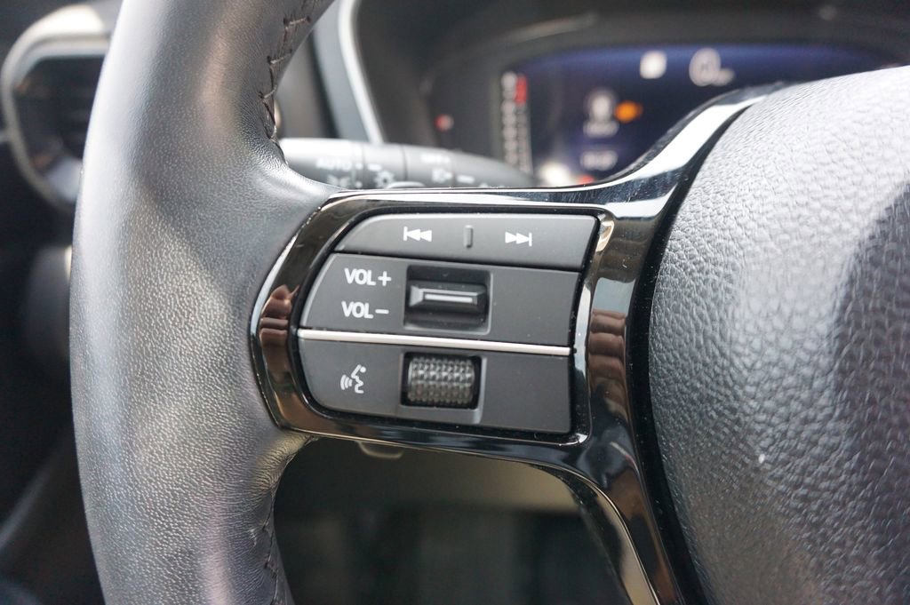 Used 2023 Honda Pilot Elite image 8