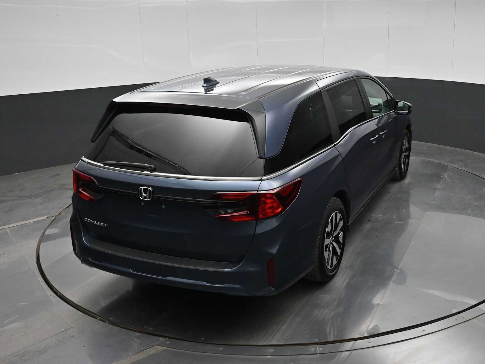 Used 2025 Honda Odyssey EX-L image 27