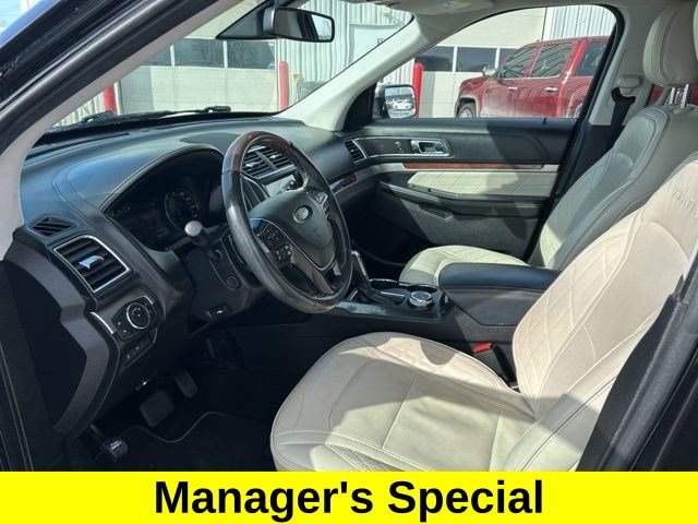 Used 2019 Ford Explorer Platinum image 11