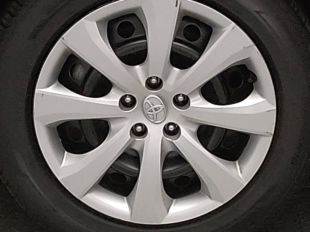 Used 2024 Toyota Corolla LE FWD image 31