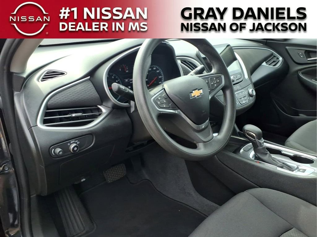 Used 2022 Chevrolet Malibu LT FWD image 9