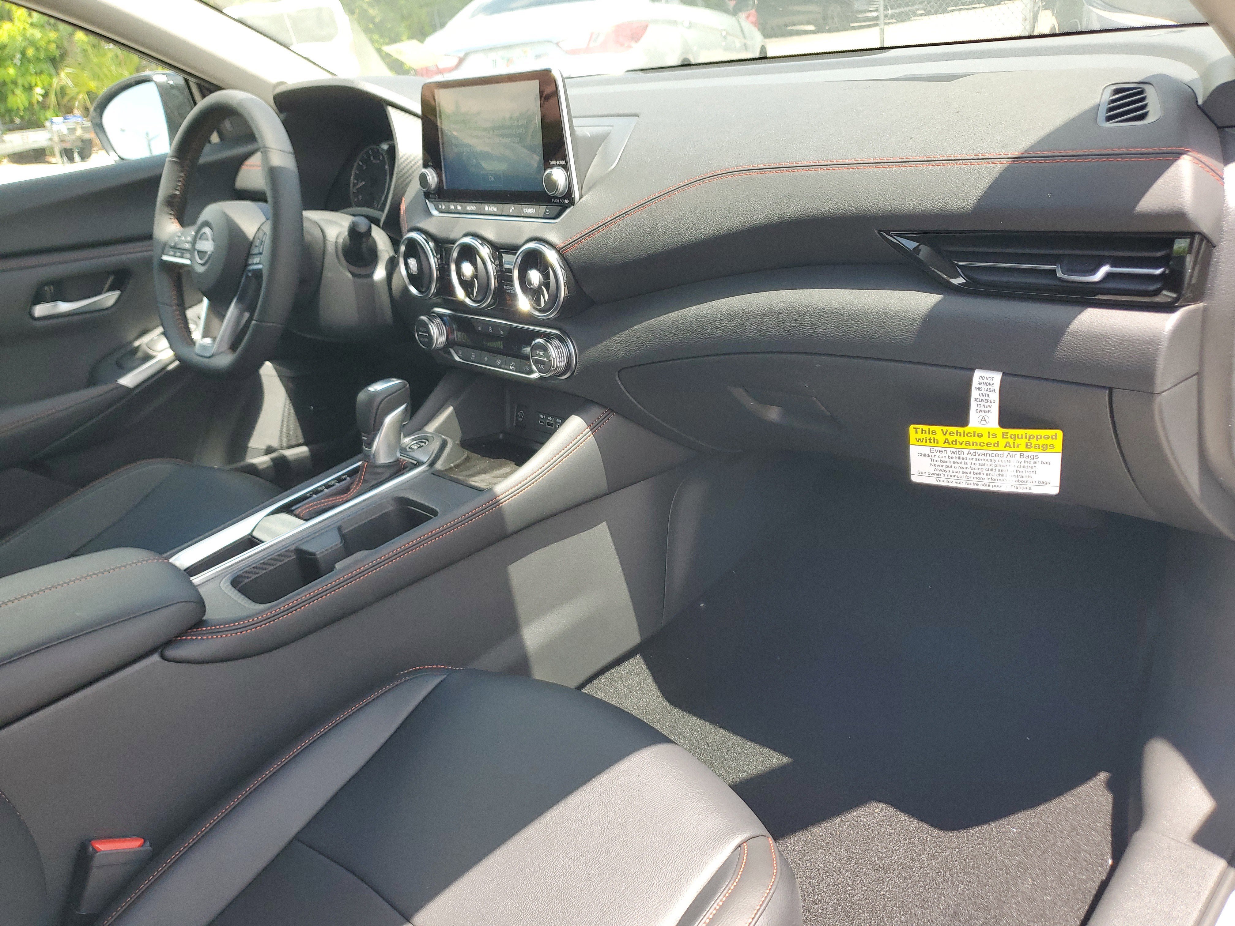 New 2025 Nissan Sentra SR w/ SR Premium Package FWD image 11