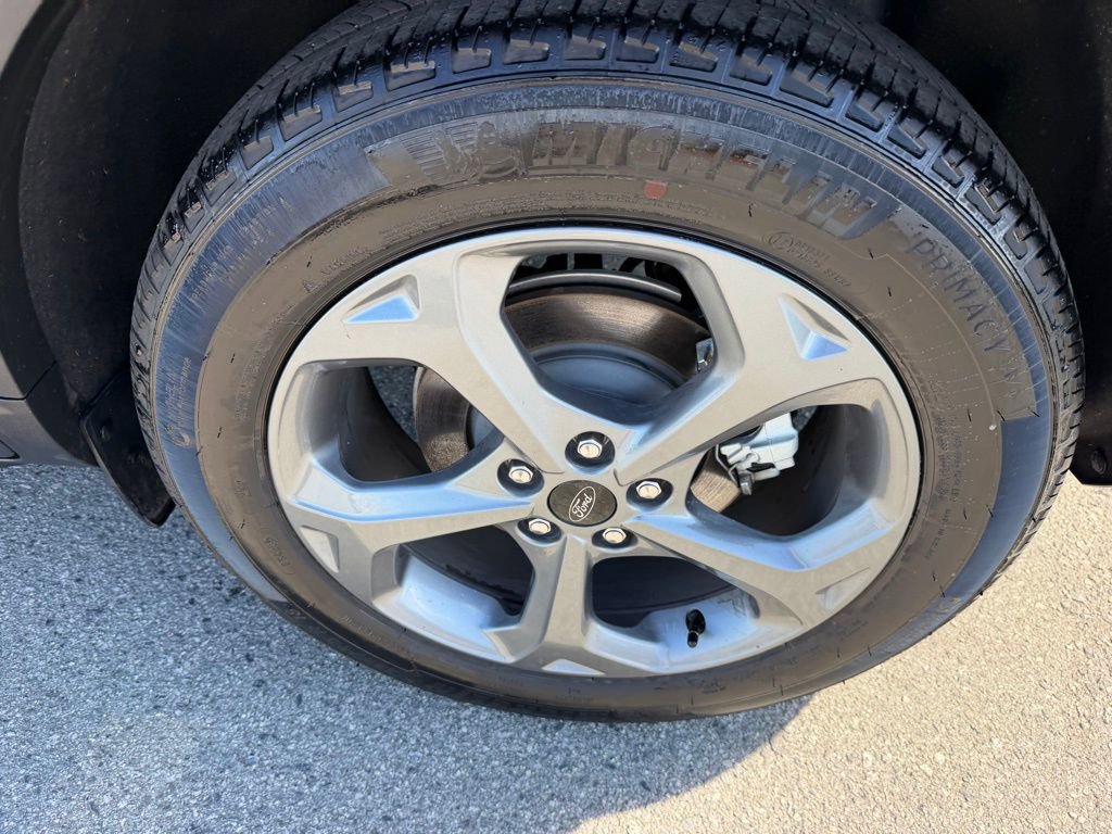 Used 2025 Ford Escape ST-Line image 13