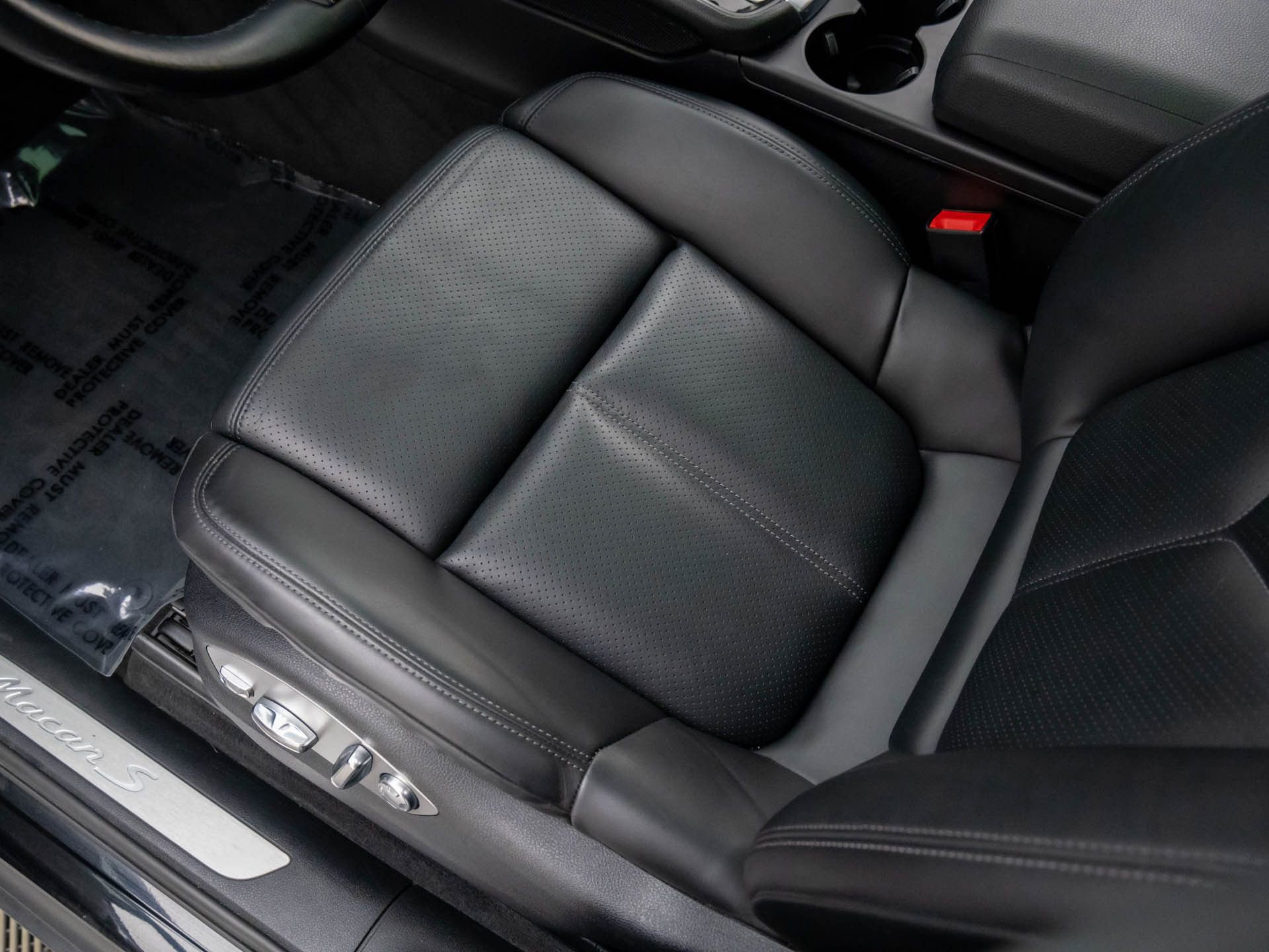 Certified 2023 Porsche Macan S image 15