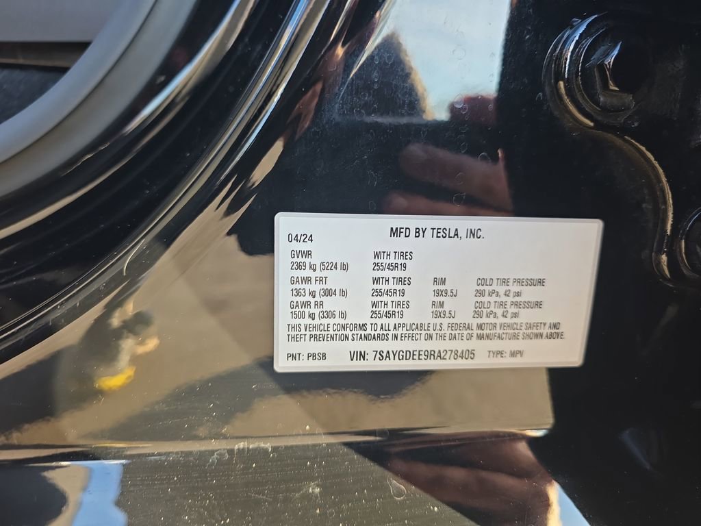 Used 2024 Tesla Model Y Long Range image 47