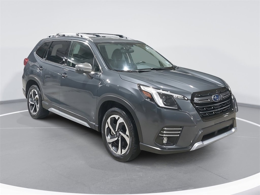 Used 2022 Subaru Forester Touring image 3