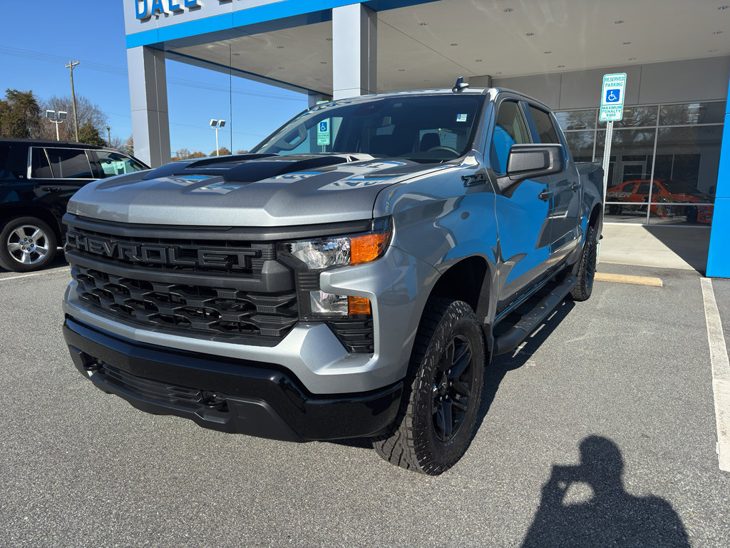 New 2026 Chevrolet Silverado 1500 Custom Trail Boss w/ Dark Appearance Package