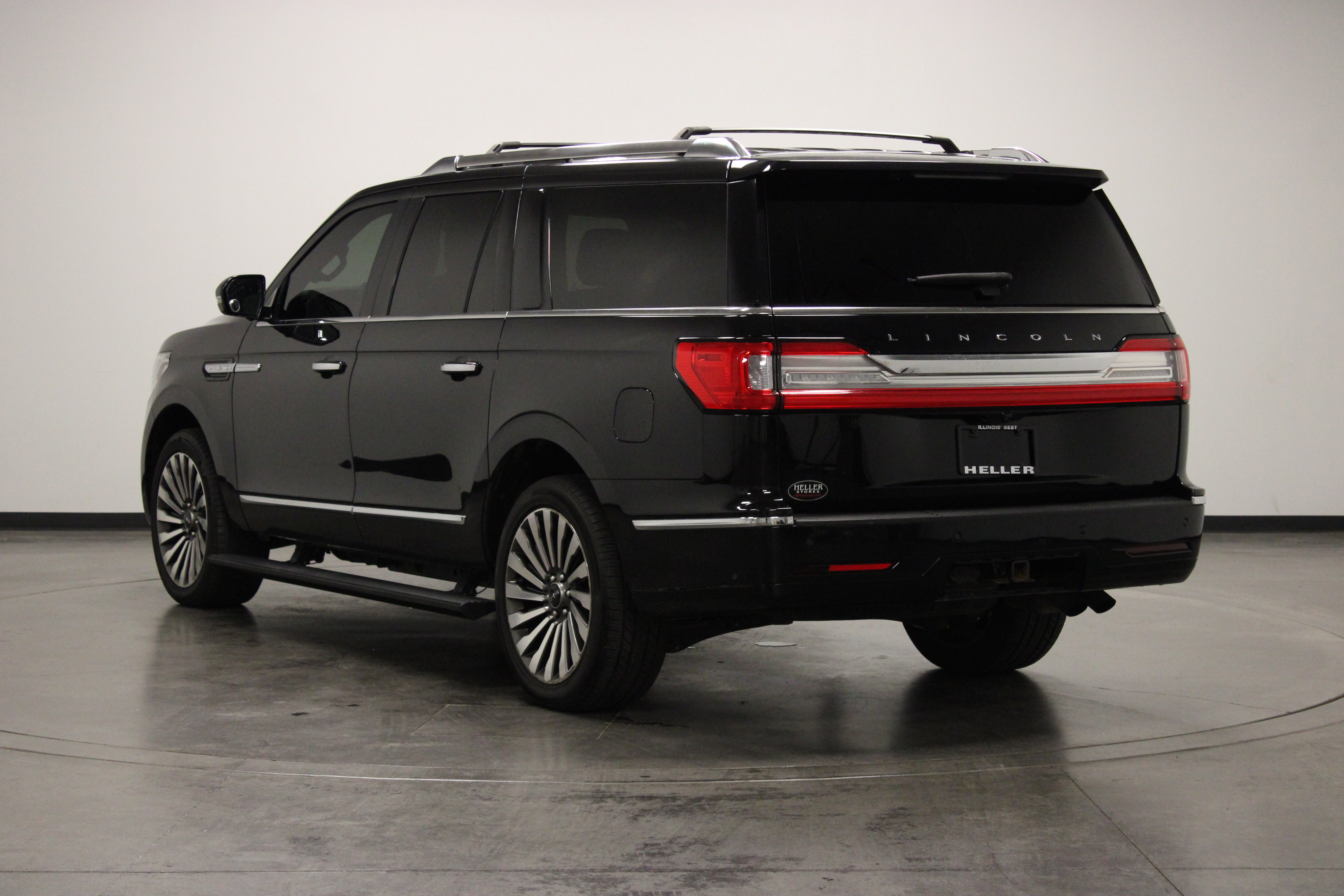 Used 2019 Lincoln Navigator L Reserve AWD/4WD image 6