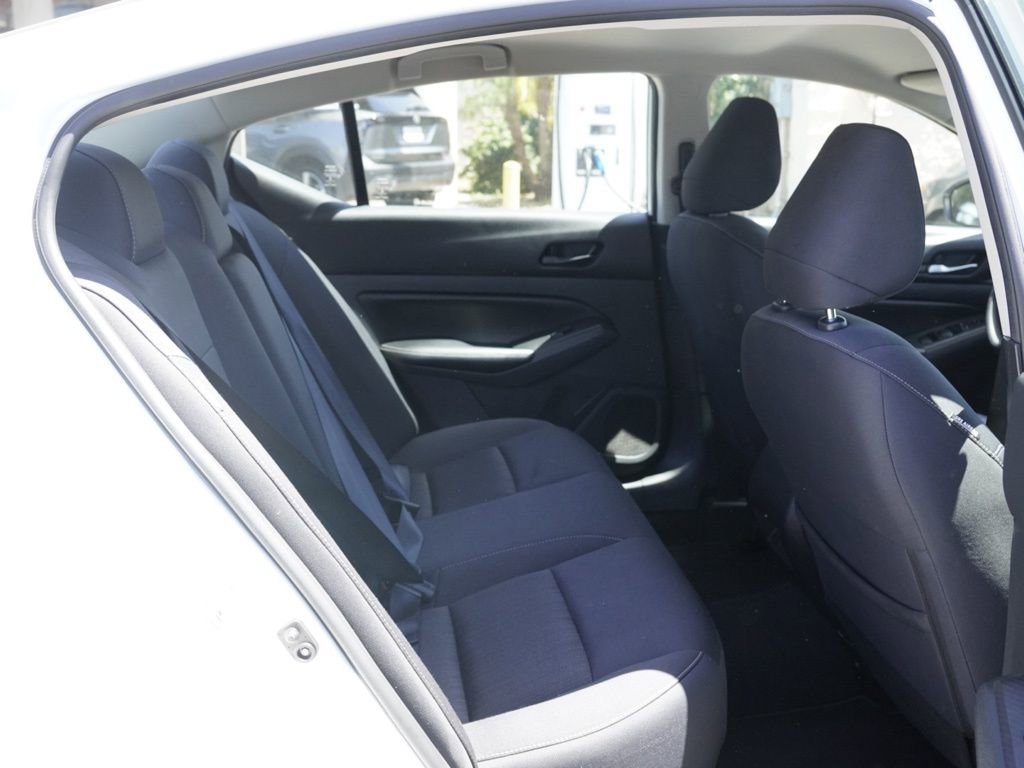 Certified 2024 Nissan Altima 2.5 SV FWD image 17