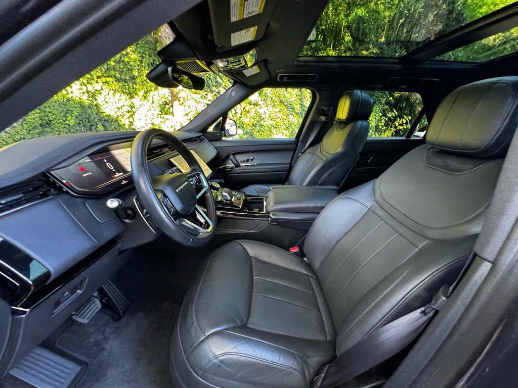 Used 2023 Land Rover Range Rover Sport SE image 9