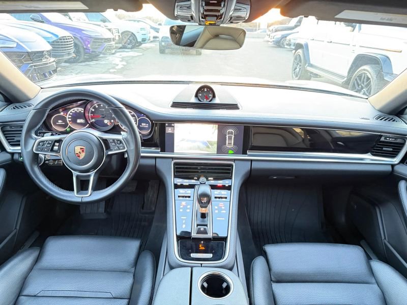Used 2018 Porsche Panamera 4 w/ Premium Package image 19