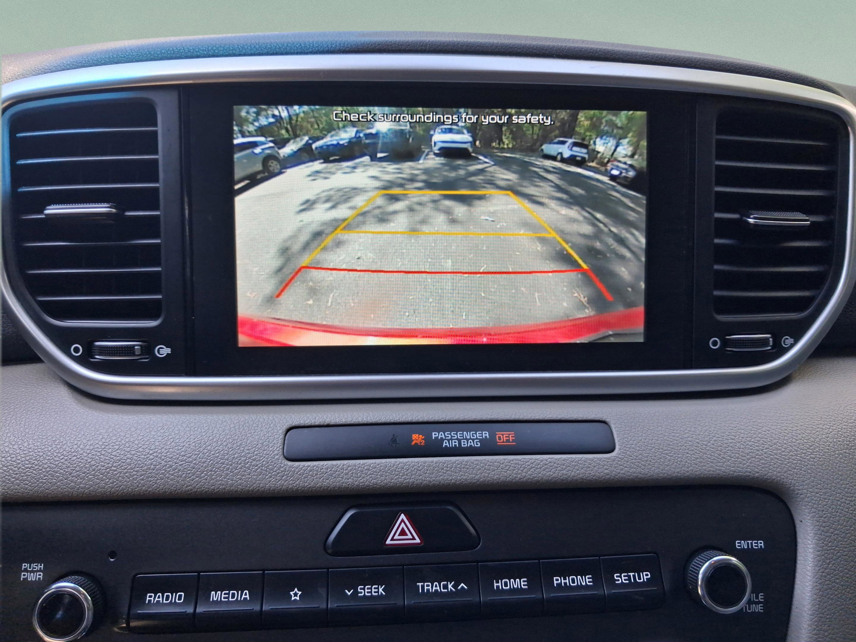 Used 2020 Kia Sportage LX image 17