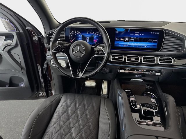Used 2024 Mercedes-Benz Maybach GLS 600 4MATIC image 25