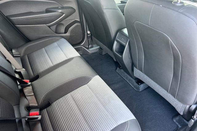 Used 2025 Chevrolet Trax LT w/ LT Convenience Package image 18