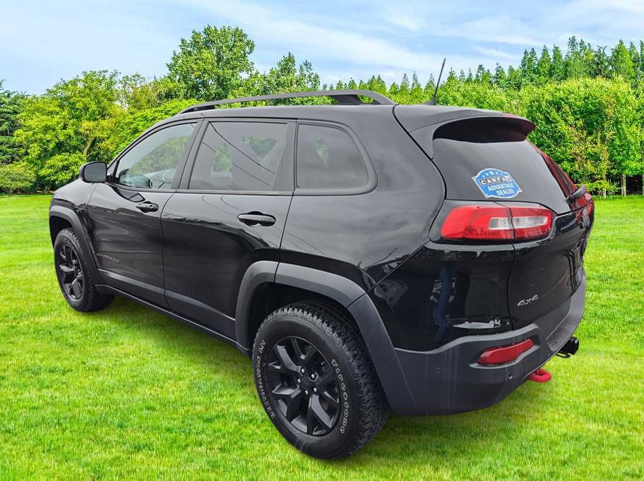 Used 2018 Jeep Cherokee Trailhawk AWD/4WD image 6