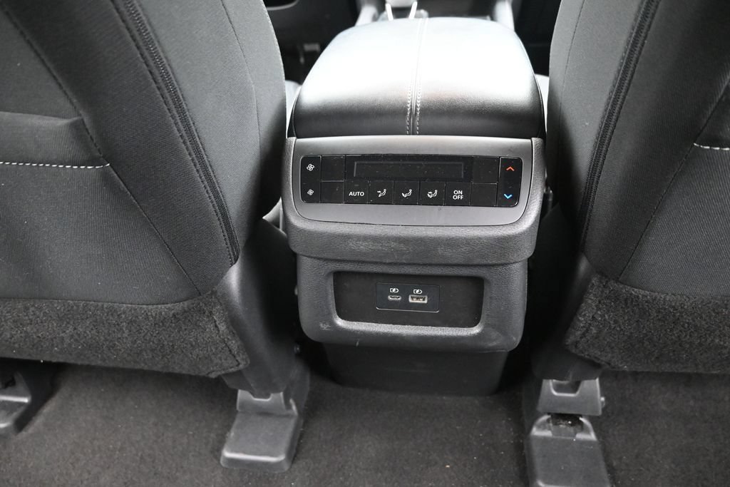 Used 2025 Nissan Pathfinder SV FWD image 10