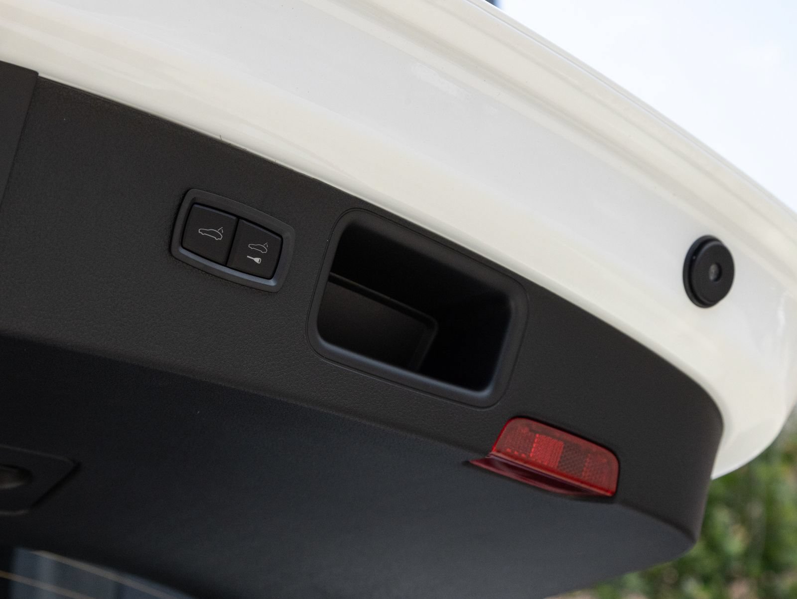 Certified 2026 Porsche Macan AWD/4WD image 30