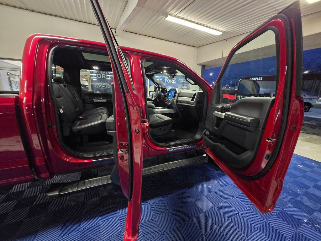 Used 2022 Ford F250 Lariat w/ Black Appearance Package image 29