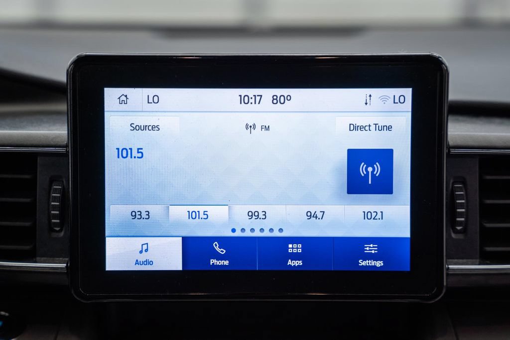 Used 2022 Ford Explorer XLT w/ Equipment Group 202A AWD/4WD image 24