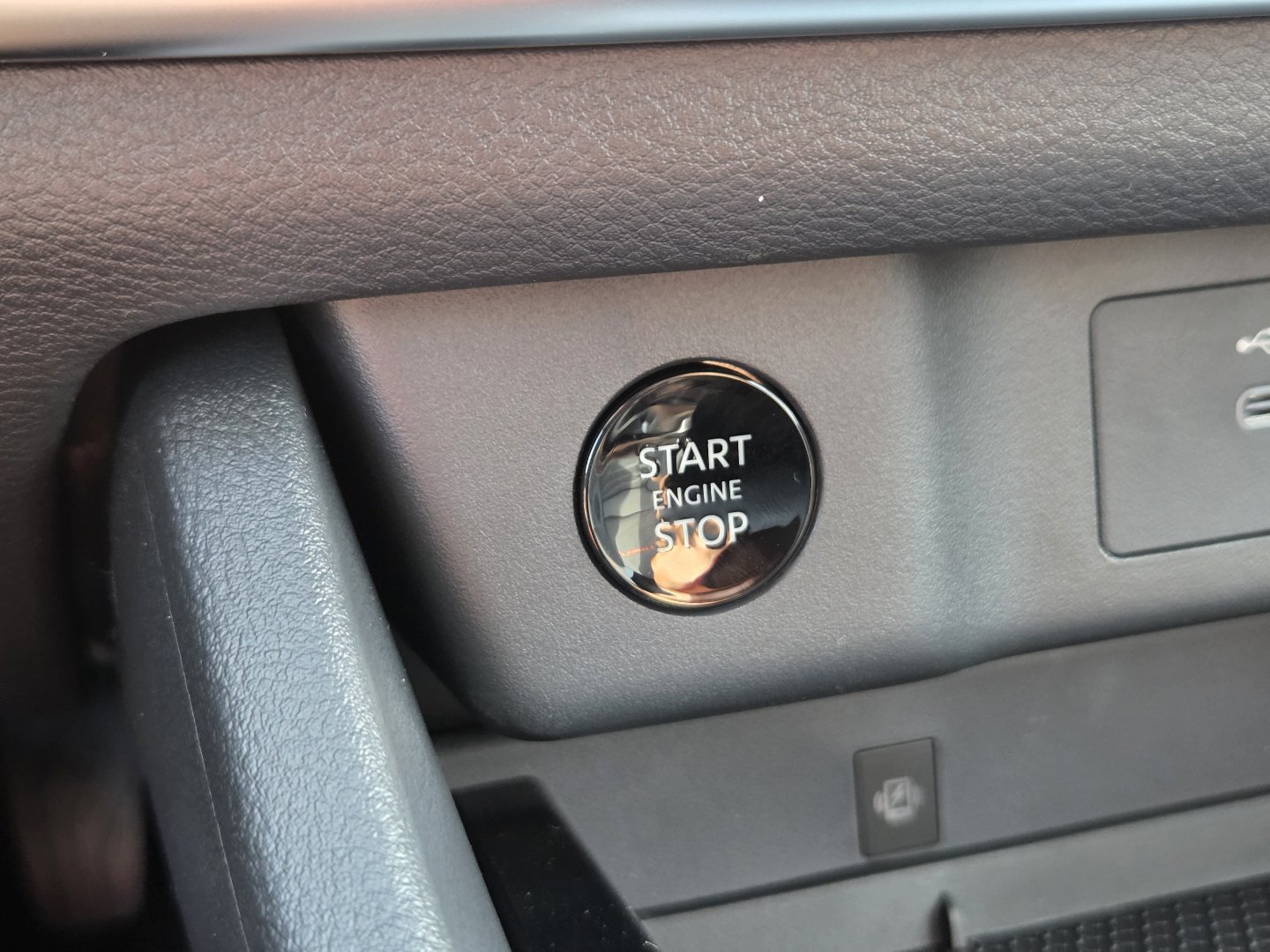 New 2027 Nissan Rogue SV AWD/4WD image 31
