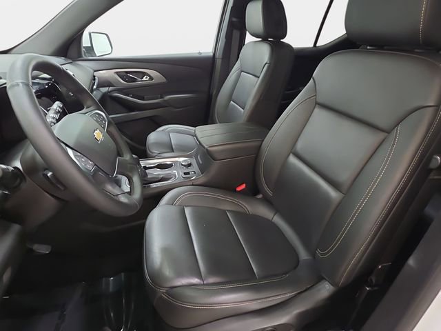 Used 2023 Chevrolet Traverse LT w/ Rear Camera Mirror Package AWD/4WD image 13