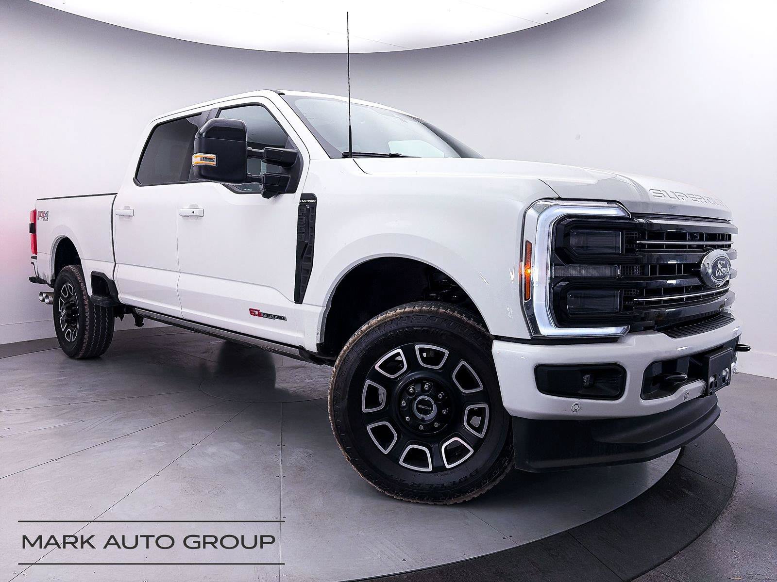 Used 2025 Ford F350 Platinum AWD/4WD image 1