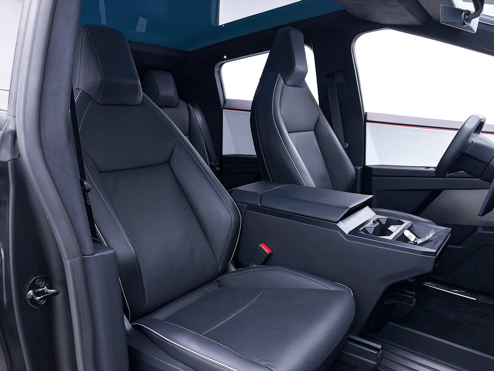 Used 2024 Tesla Cybertruck AWD Crew Cab image 34