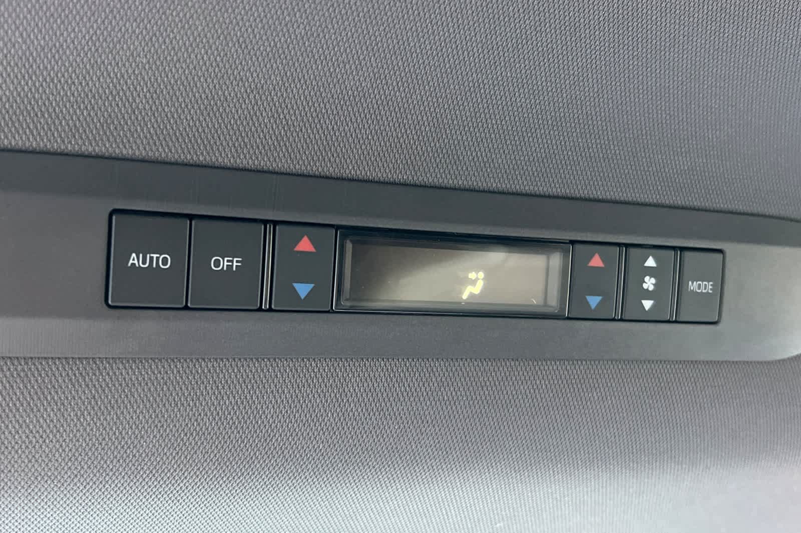 Certified 2022 Toyota Sienna XLE FWD image 14