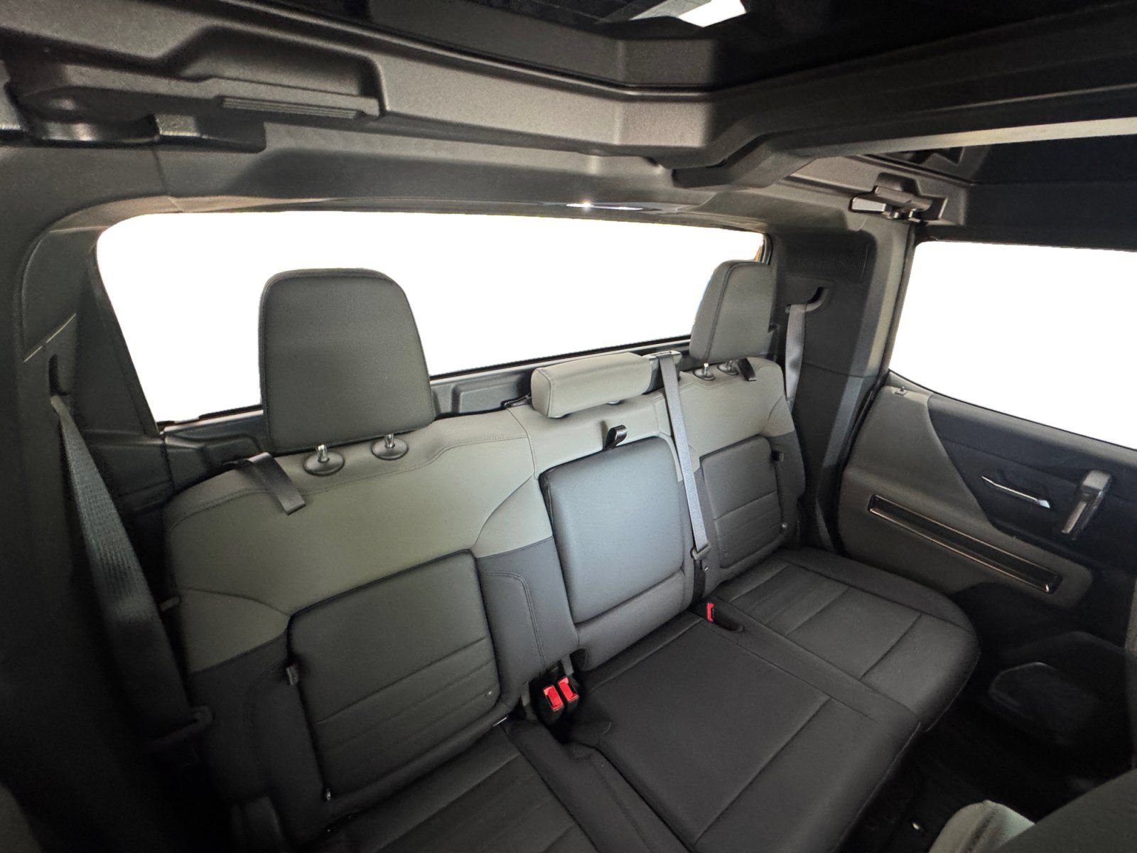 Certified 2025 GMC Hummer EV 3X w/ LPO, Sport Package AWD/4WD image 16