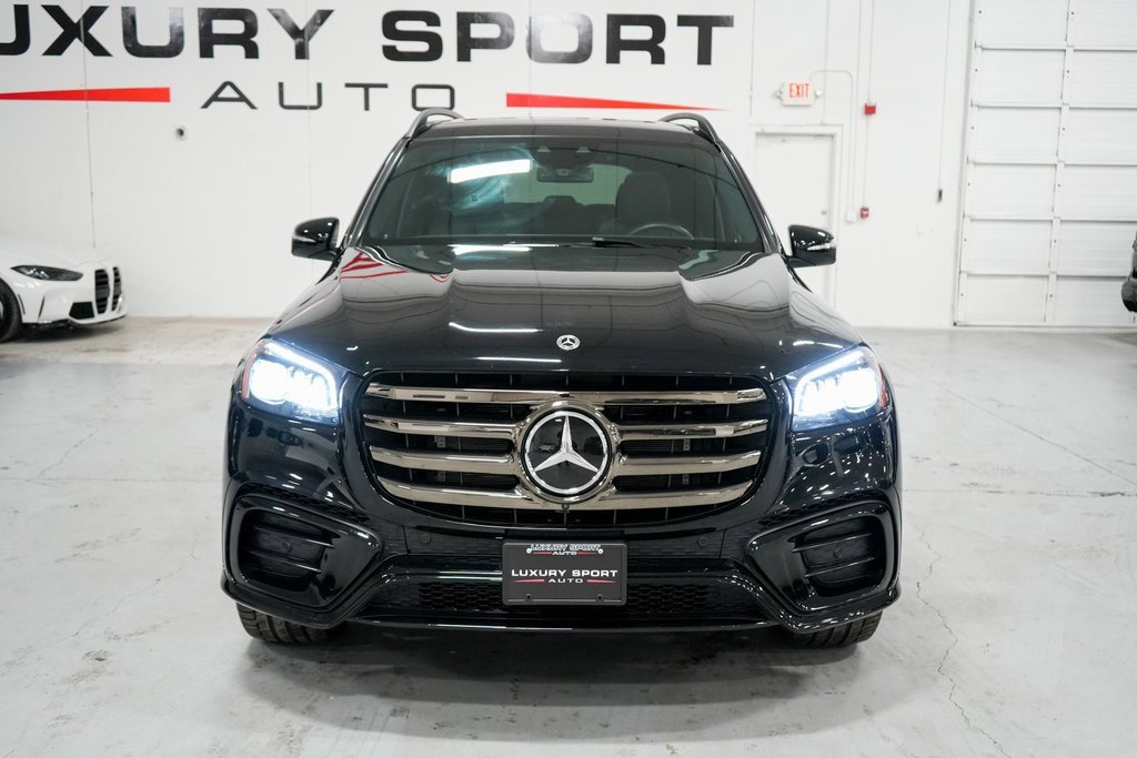 Used 2024 Mercedes-Benz GLS 580 4MATIC image 5