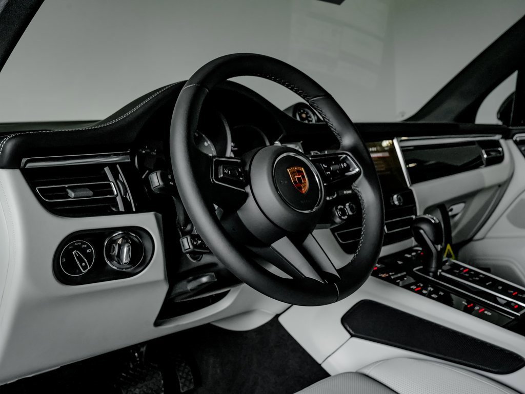 New 2026 Porsche Macan S image 19