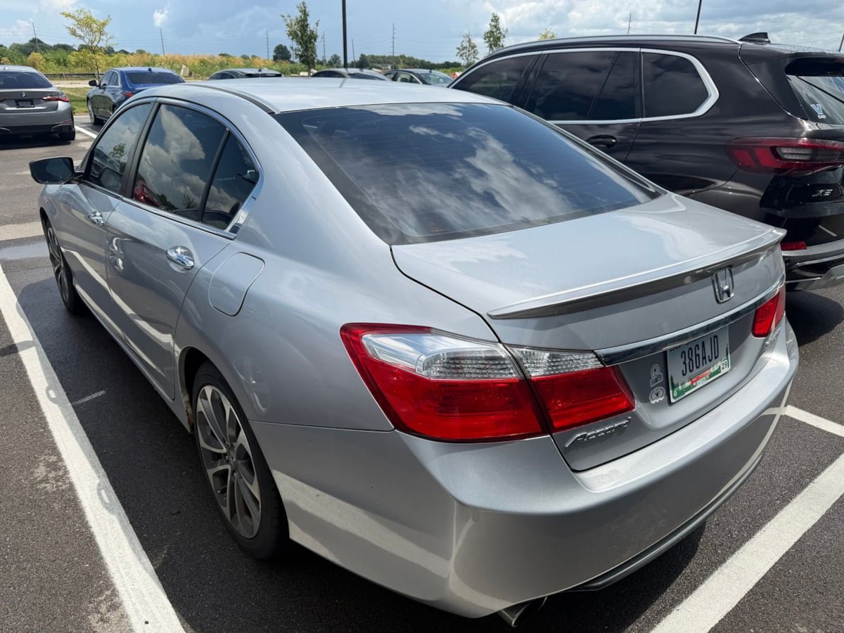 Used 2013 Honda Accord Sport image 4