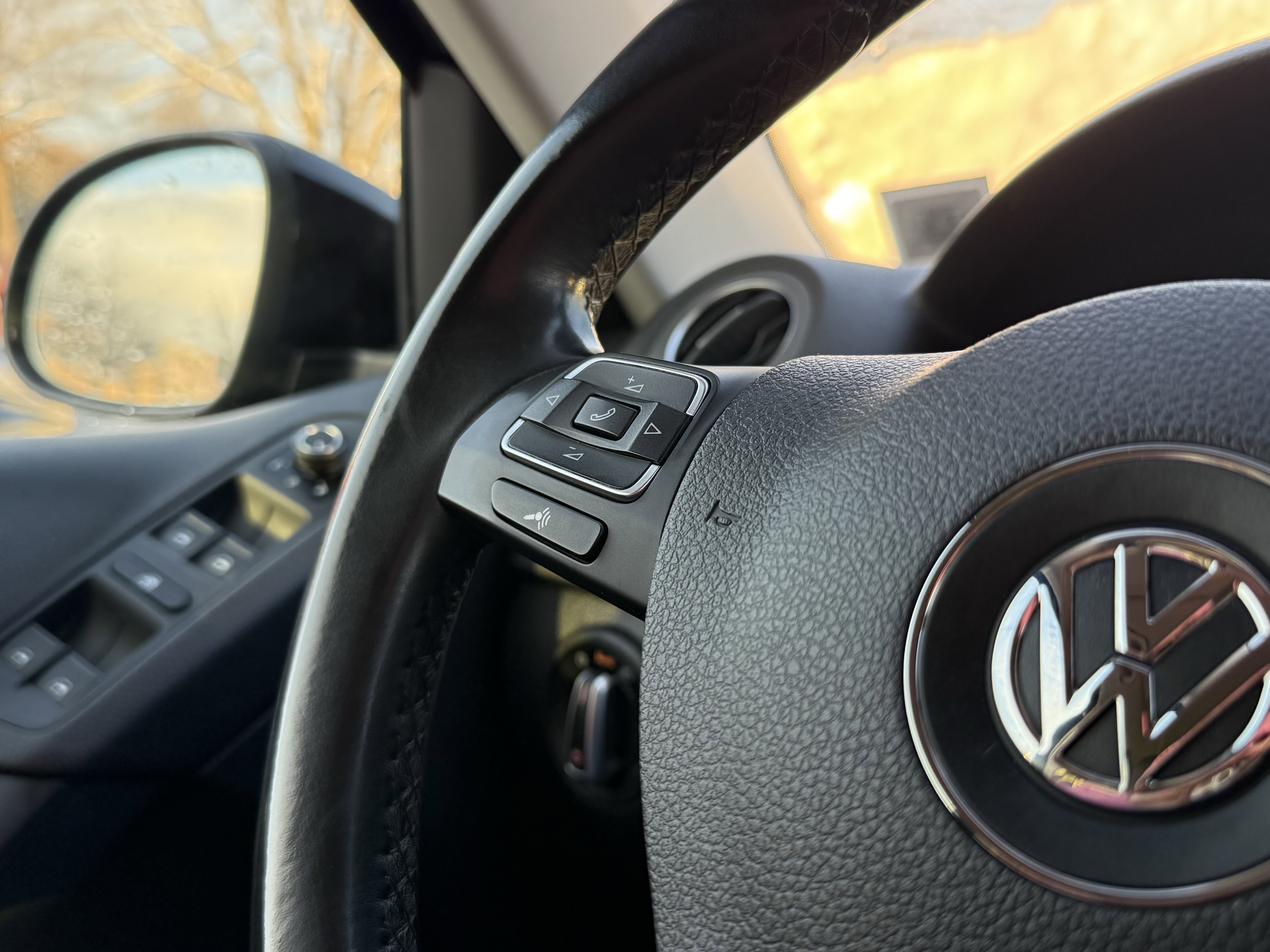 Used 2016 Volkswagen Tiguan S image 19