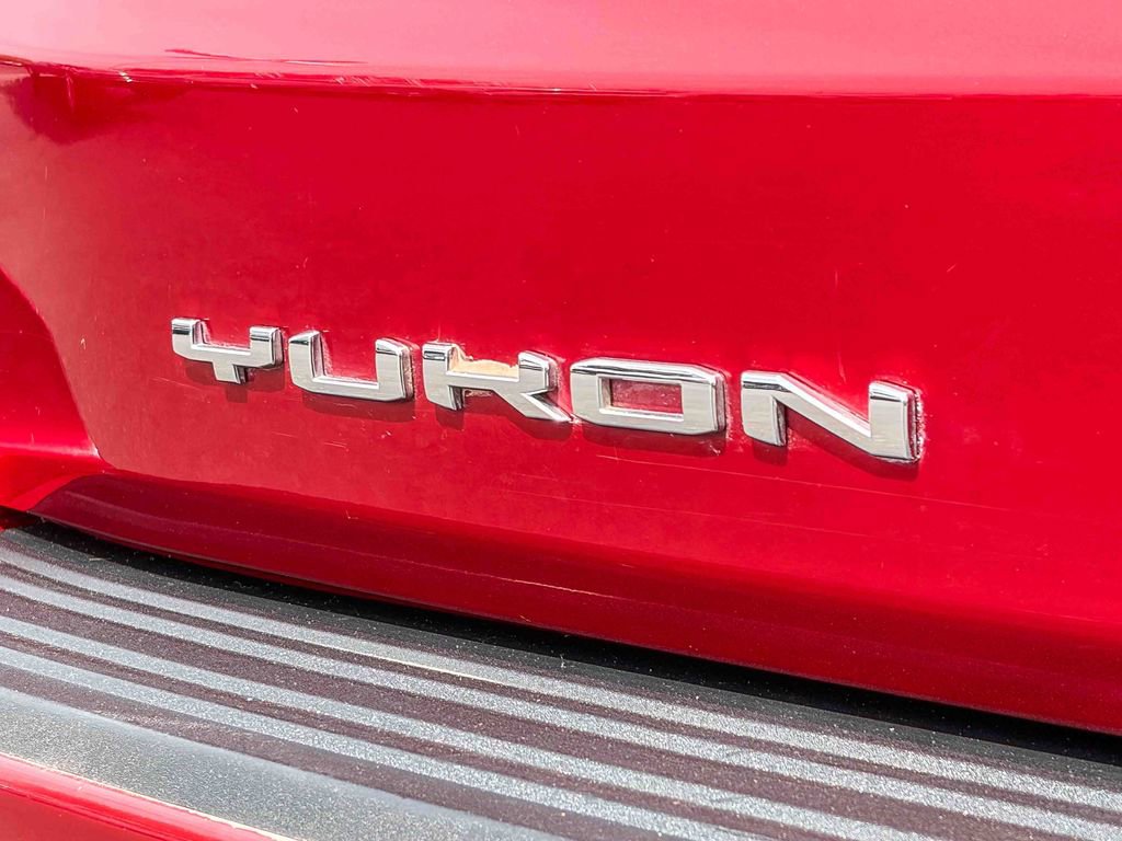 Used 2022 GMC Yukon XL AT4 image 10