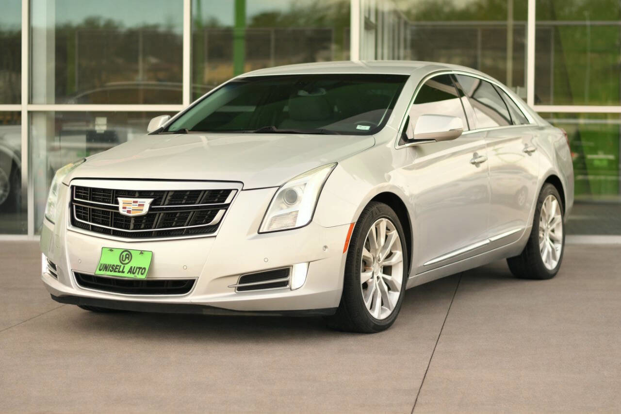 Used 2017 Cadillac XTS Luxury image 3