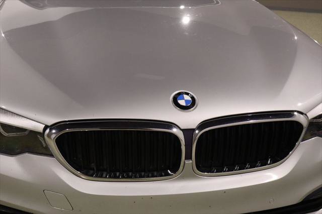 Used 2017 BMW 530i RWD image 14