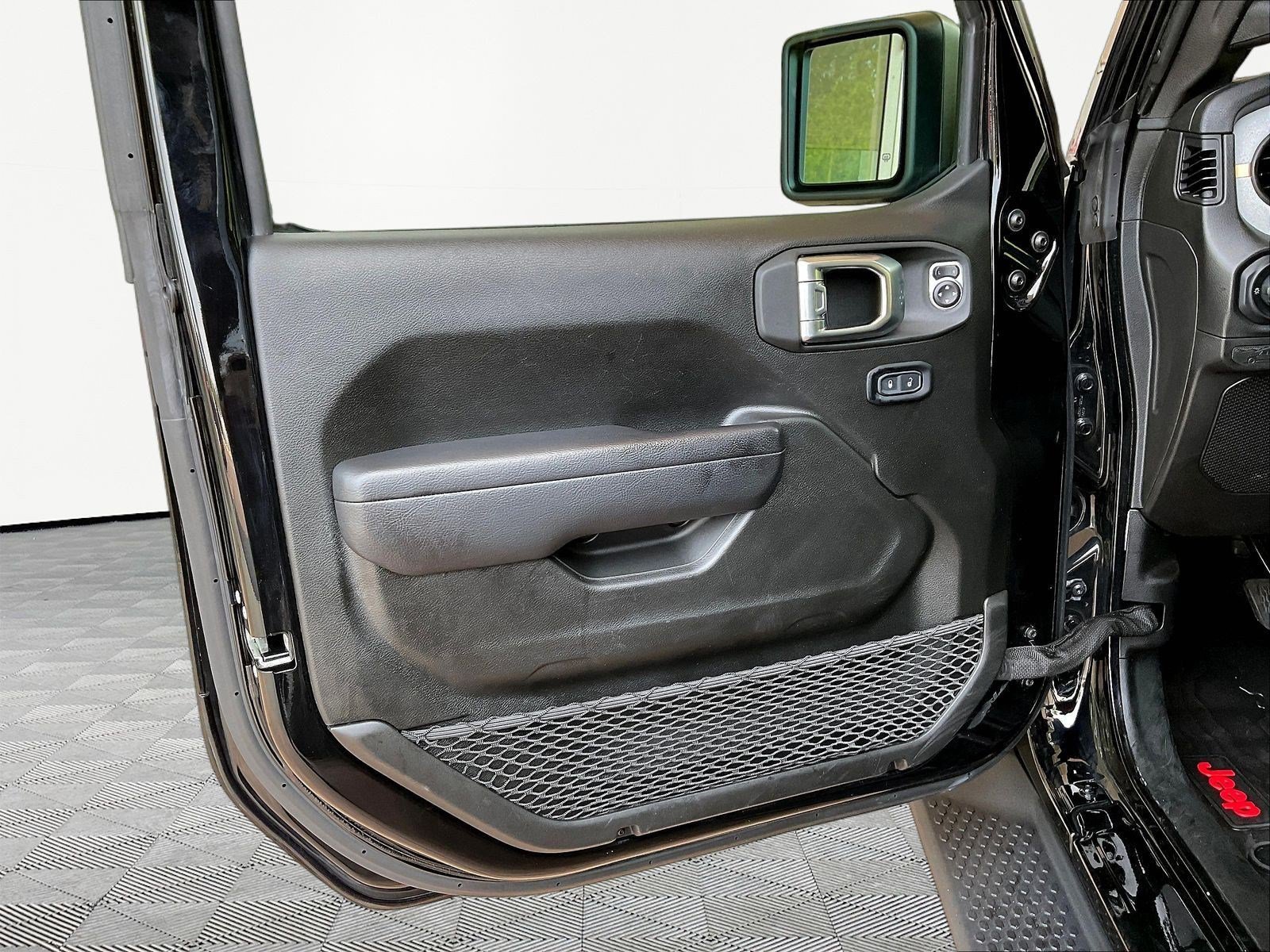 Used 2024 Jeep Wrangler Unlimited Sport AWD/4WD image 20