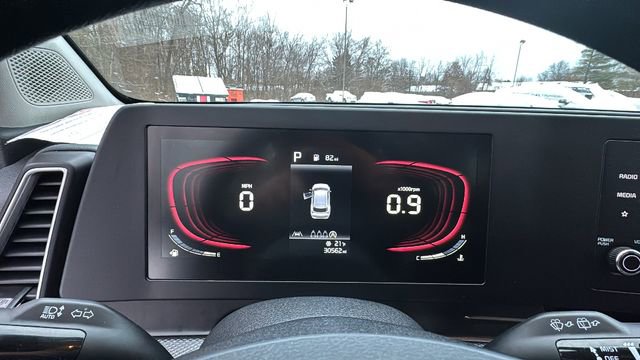 Used 2024 Kia Sportage LX image 16