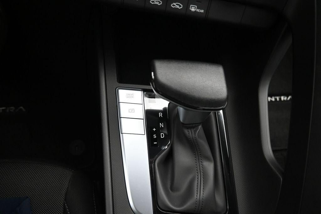New 2026 Hyundai Elantra SE FWD image 17