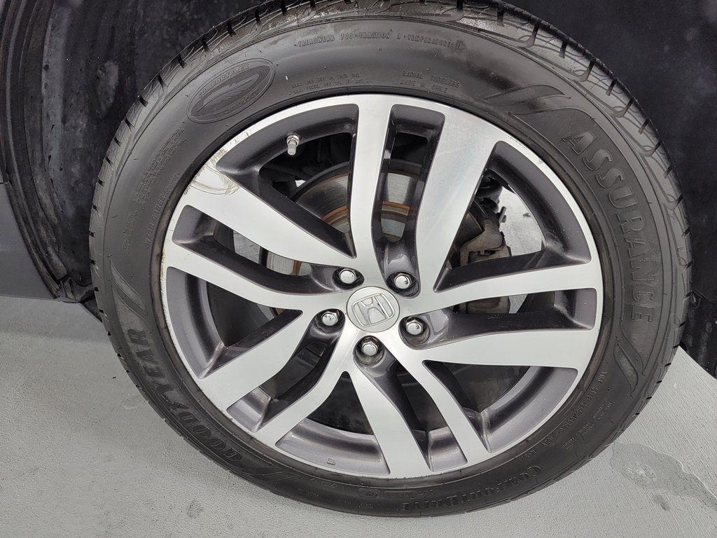 Used 2016 Honda Pilot Touring image 11