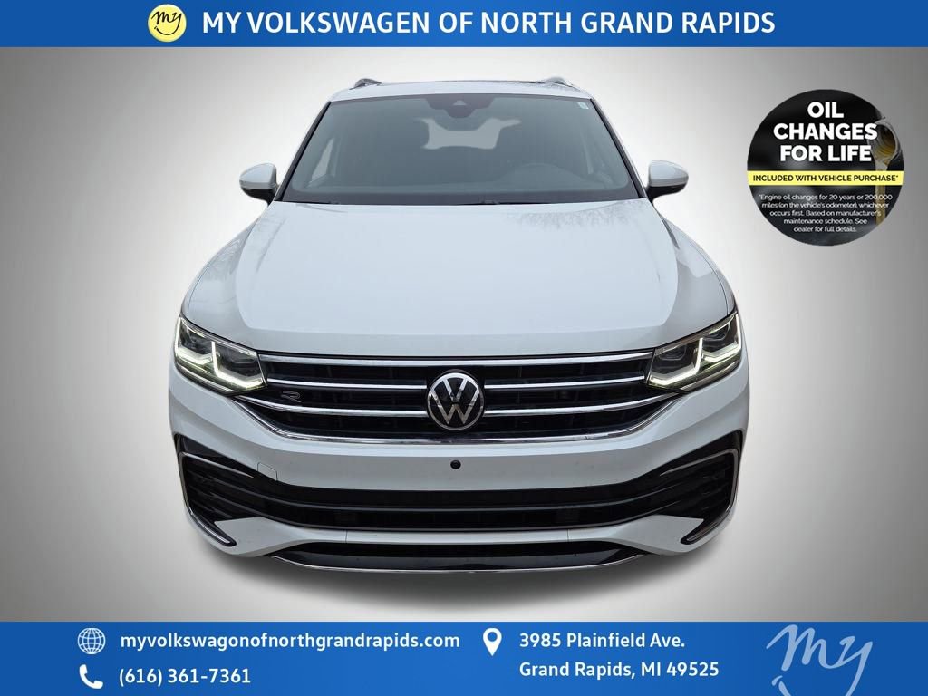 Used 2022 Volkswagen Tiguan SEL R-Line image 3