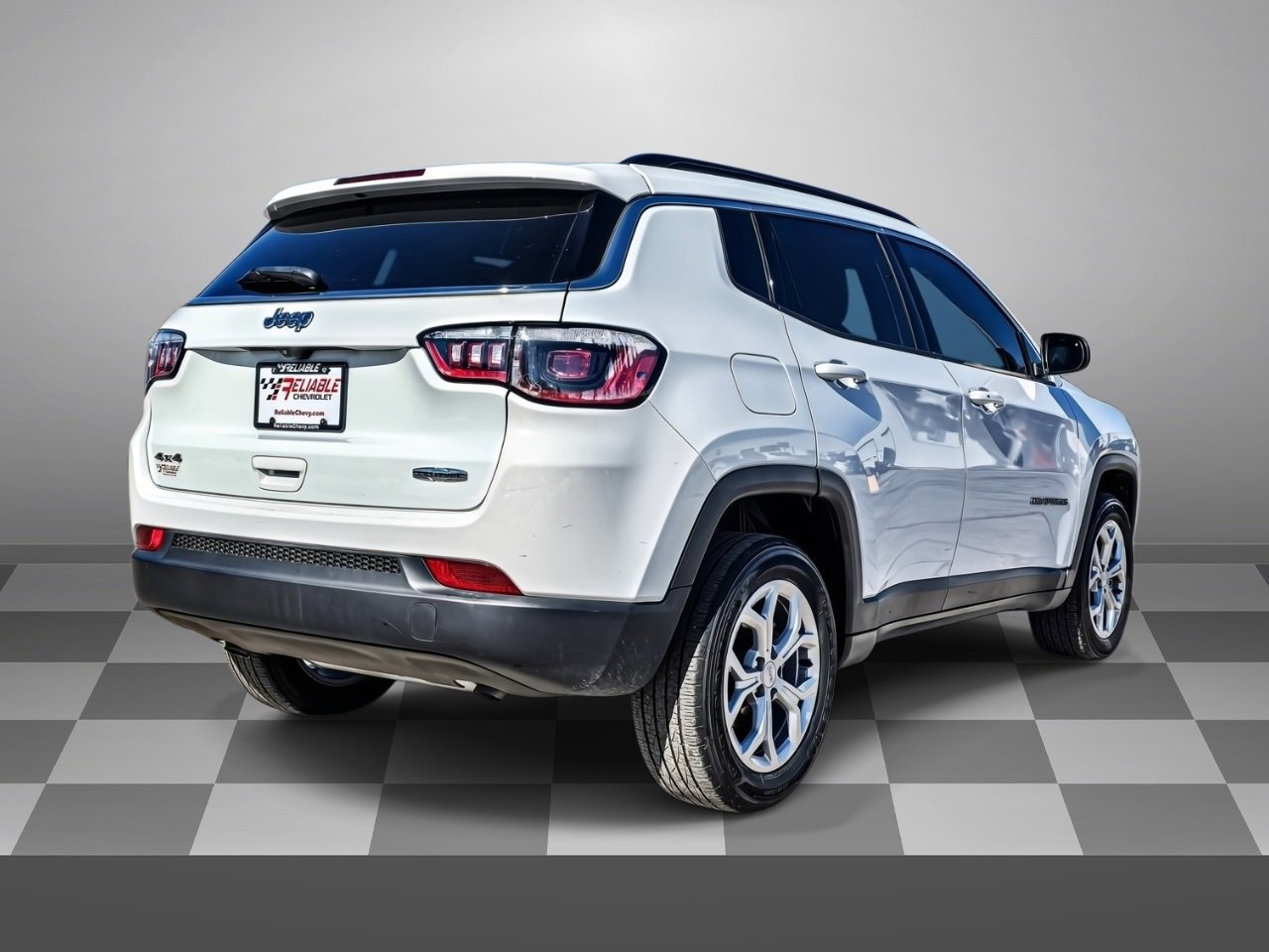 Used 2024 Jeep Compass Latitude w/ Convenience Group image 6