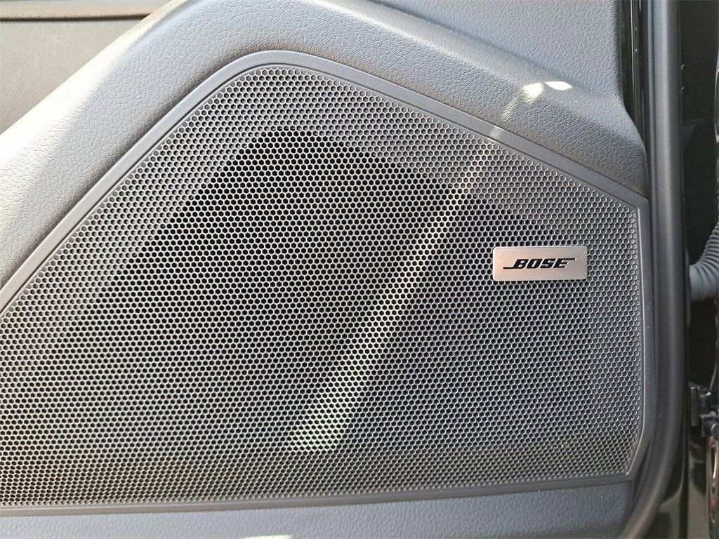 Certified 2025 Porsche Cayenne image 28