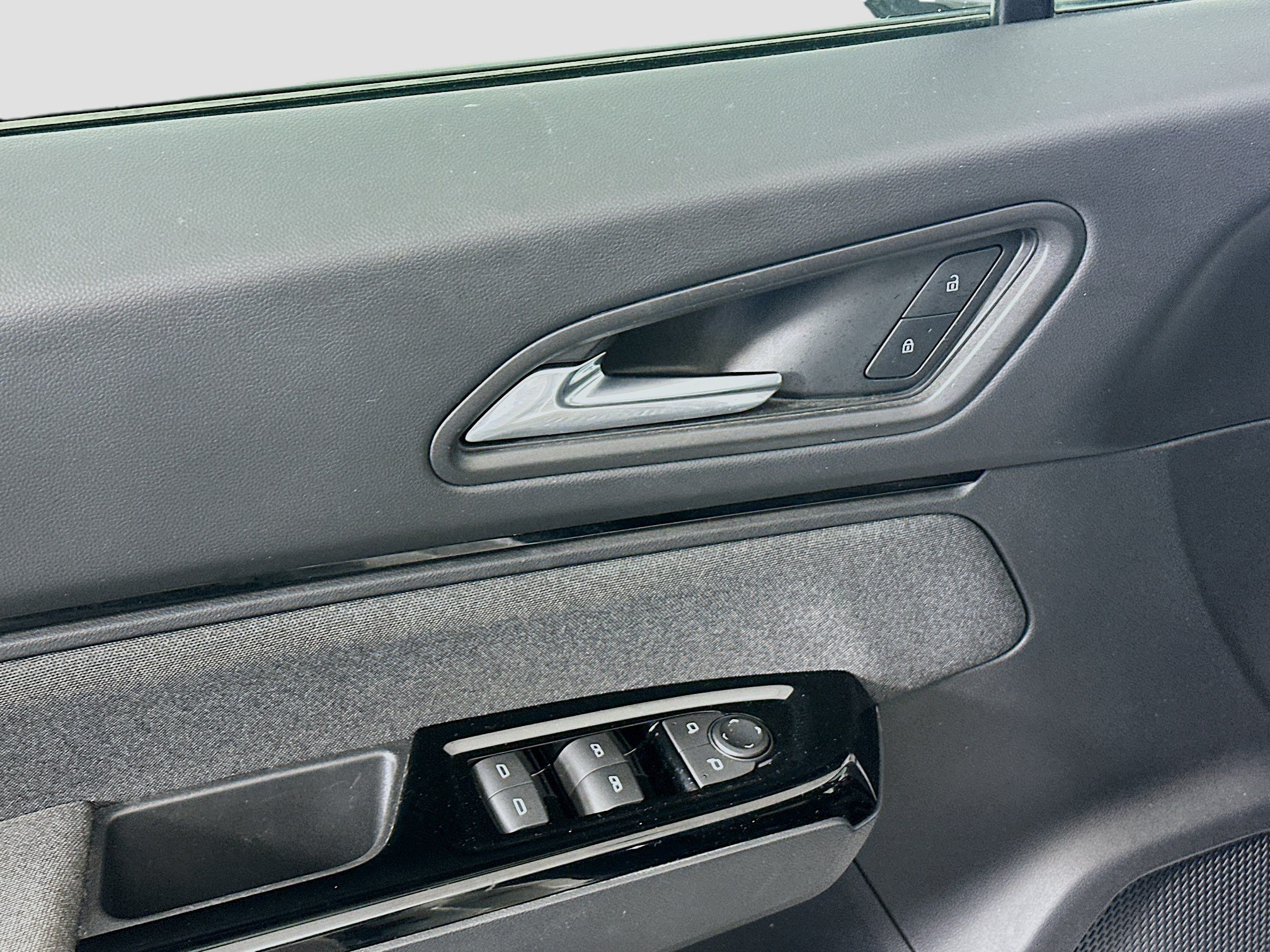 Used 2024 Honda Prologue EX image 15