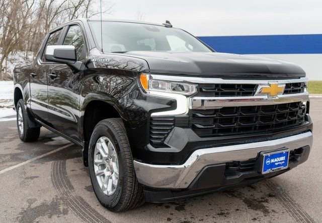 Used 2024 Chevrolet Silverado 1500 LT AWD/4WD image 4