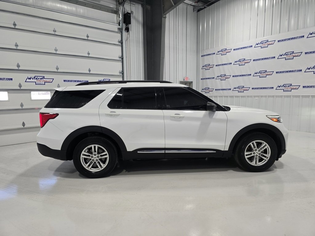 Used 2020 Ford Explorer XLT w/ Comfort Package image 8