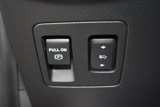 Used 2020 Ford F150 Platinum w/ Equipment Group 701A Luxury AWD/4WD image 24