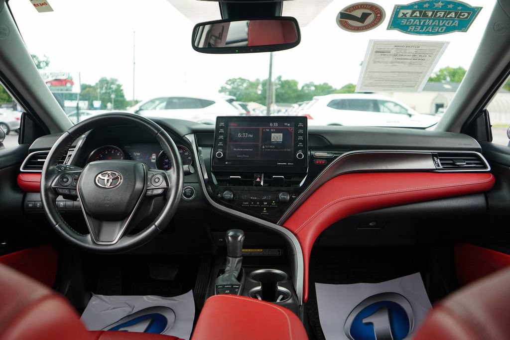 Used 2021 Toyota Camry XSE FWD image 9