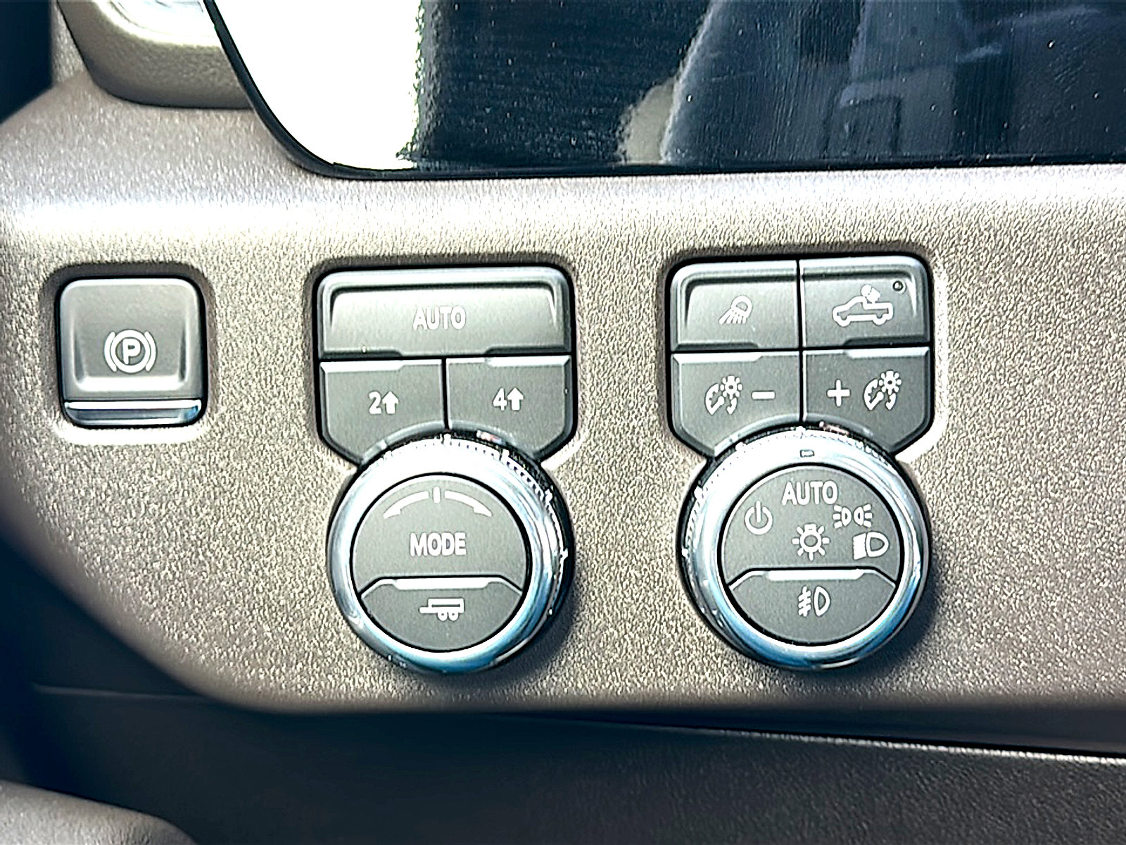 Used 2026 GMC Sierra 1500 SLT image 36